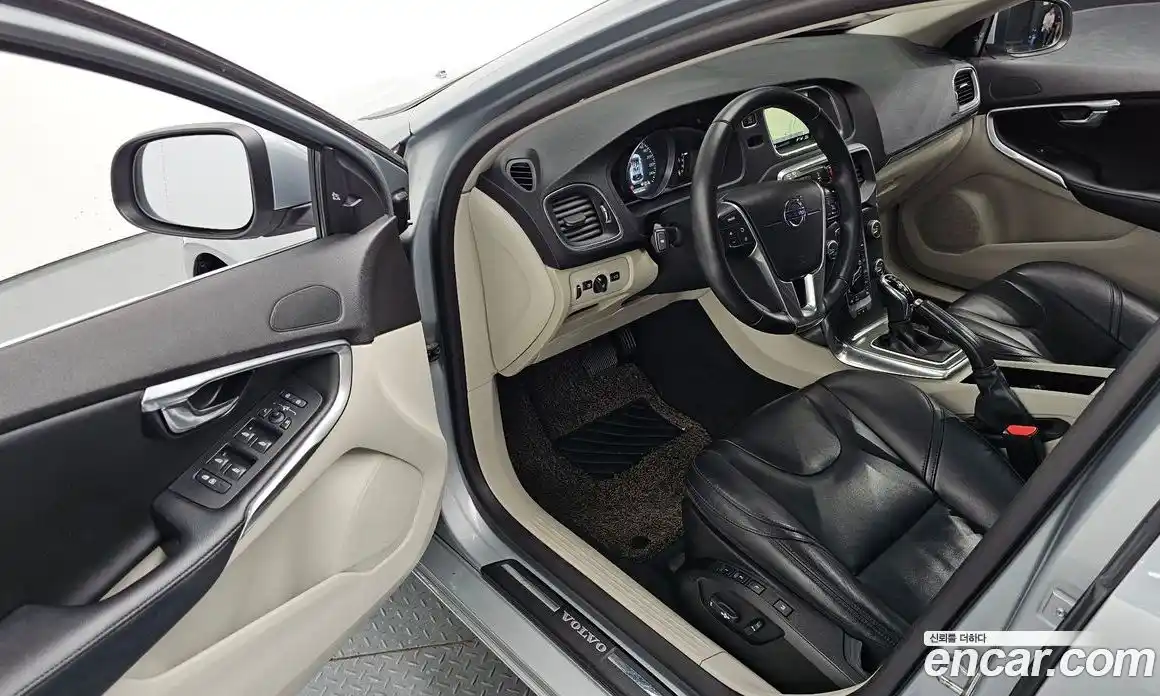 Volvo V40 2016 2.0 гидро в Москве № 2058003, фото 10