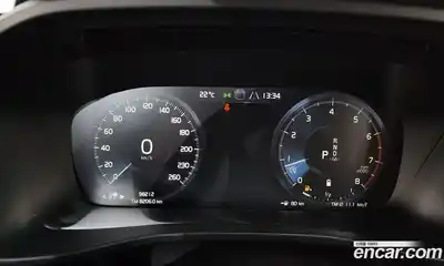 Volvo XC40 2020 2.0 гидро в Москве № 2058031, миниатюра 11
