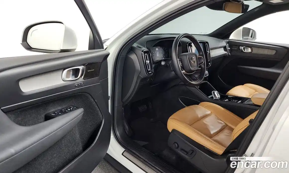 Volvo XC40 2020 2.0 гидро в Москве № 2058031, фото 13