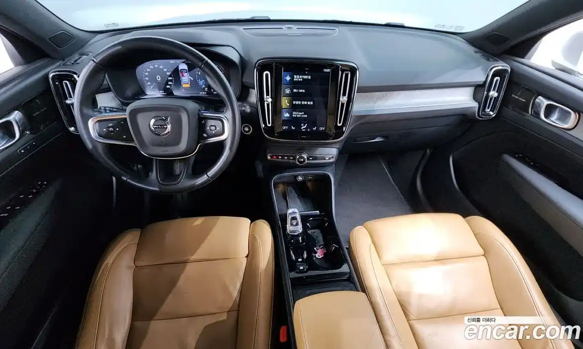 Volvo XC40 2020 2.0 гидро в Москве № 2058031, фото 10