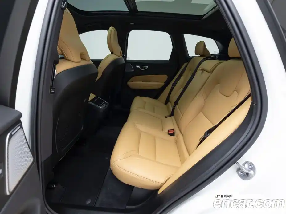 Volvo XC60 2025 2.0 гидро в Москве № 2058142, фото 11