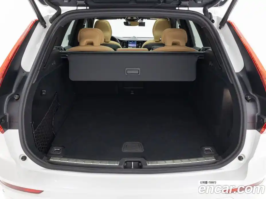 Volvo XC60 2025 2.0 гидро в Москве № 2058142, фото 17