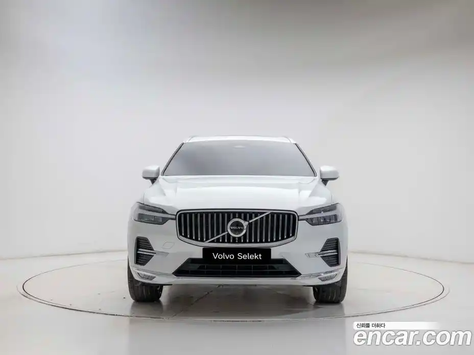 Volvo XC60 2025 2.0 гидро в Москве № 2058142, фото 3