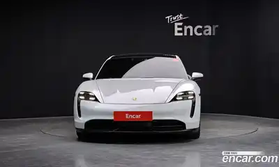 Porsche Taycan 2021 0.1 гидро в Москве № 2058398, миниатюра 3