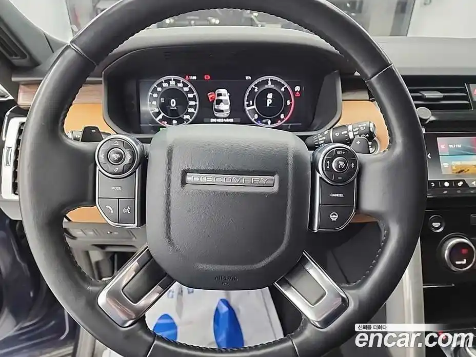 Land Rover Discovery 2018 3.0 гидро в Москве № 2058831, фото 9