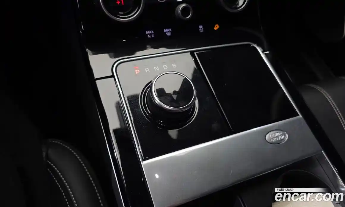 Land Rover Range-Rover Velar 2019 3.0 гидро в Москве № 2058861, фото 12