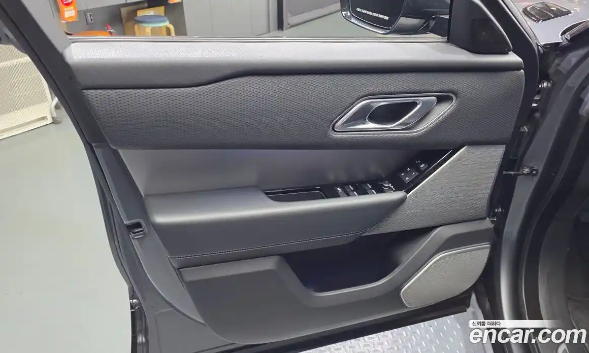 Land Rover Range-Rover Velar 2019 3.0 гидро в Москве № 2058861, фото 14