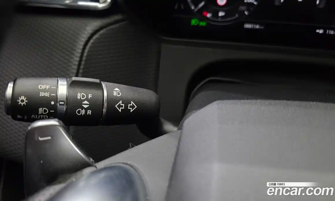 Land Rover Range-Rover Velar 2019 3.0 гидро в Москве № 2058861, фото 28