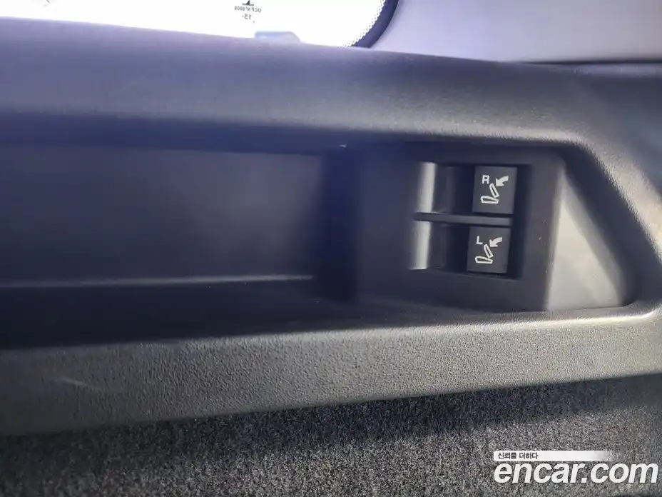 Land Rover Discovery Sport 2016 2.0 гидро в Москве № 2059122, фото 17