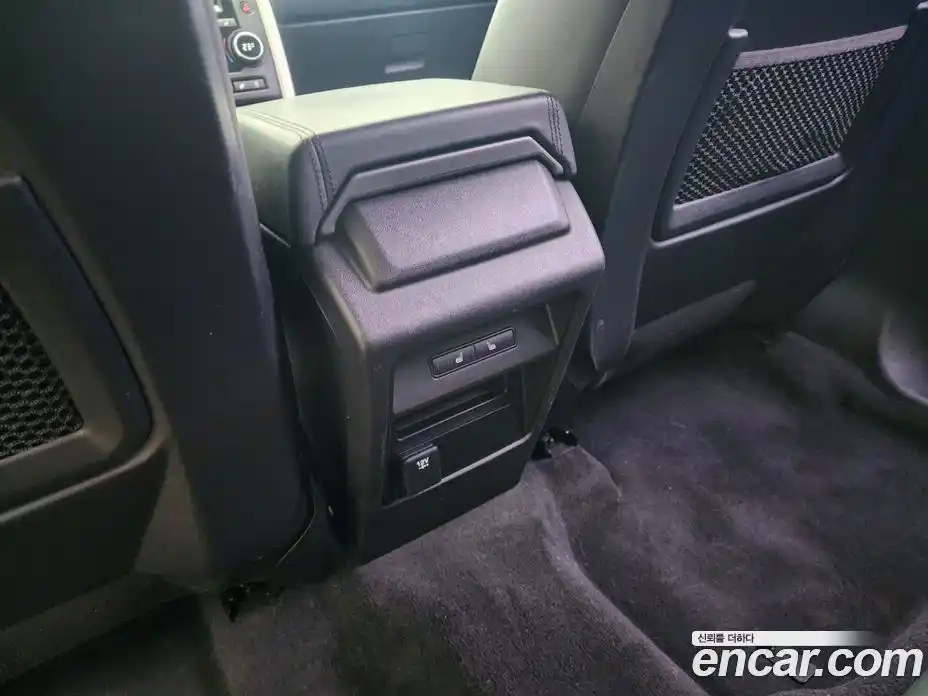 Land Rover Discovery Sport 2016 2.0 гидро в Москве № 2059122, фото 18