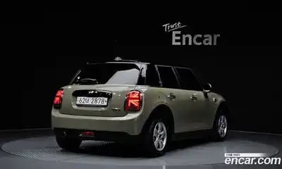 Mini Cooper, 2018