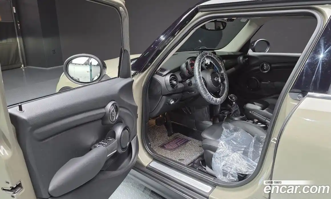Mini Cooper 2018 1.5 гидро в Москве № 2059573, фото 13