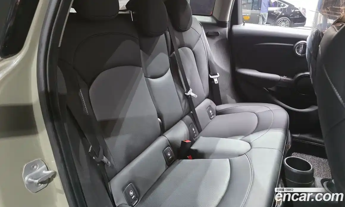 Mini Cooper 2018 1.5 гидро в Москве № 2059573, фото 17