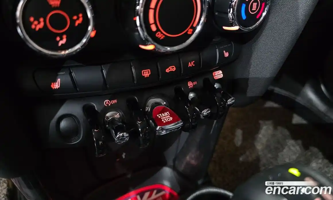 Mini Cooper 2018 1.5 гидро в Москве № 2059573, фото 26