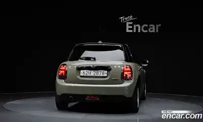 Mini Cooper 2018 1.5 гидро в Москве № 2059573, миниатюра 4