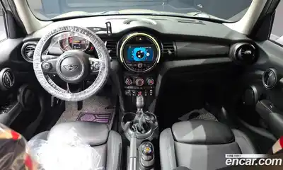 Mini Cooper 2018 1.5 гидро в Москве № 2059573, миниатюра 10