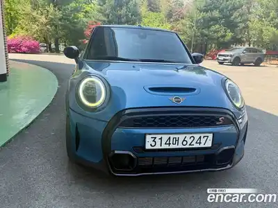 Mini Cooper Convertible 2023 2.0 гидро в Москве № 2059720, миниатюра 2