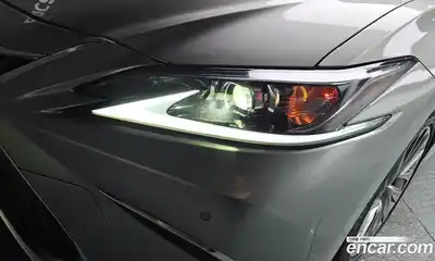 Lexus ES 2024 2.5 гидро в Москве № 2060050, миниатюра 8