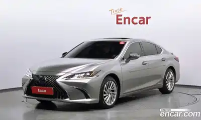 Lexus ES, 2020