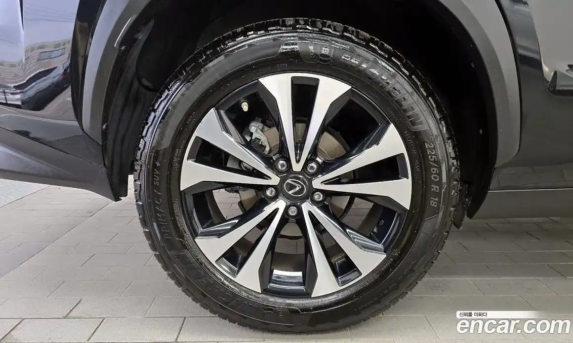 Lexus NX 2018 2.0 гидро в Москве № 2060131, фото 5