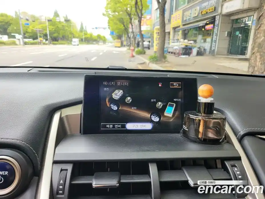Lexus NX 2015 2.5 гидро в Москве № 2060214, фото 10