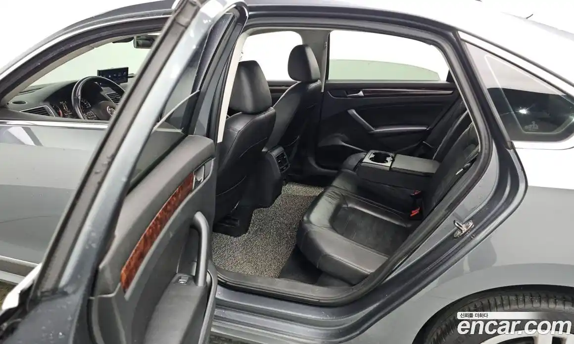 Volkswagen Passat 2013 2.0 гидро в Москве № 2060988, фото 13