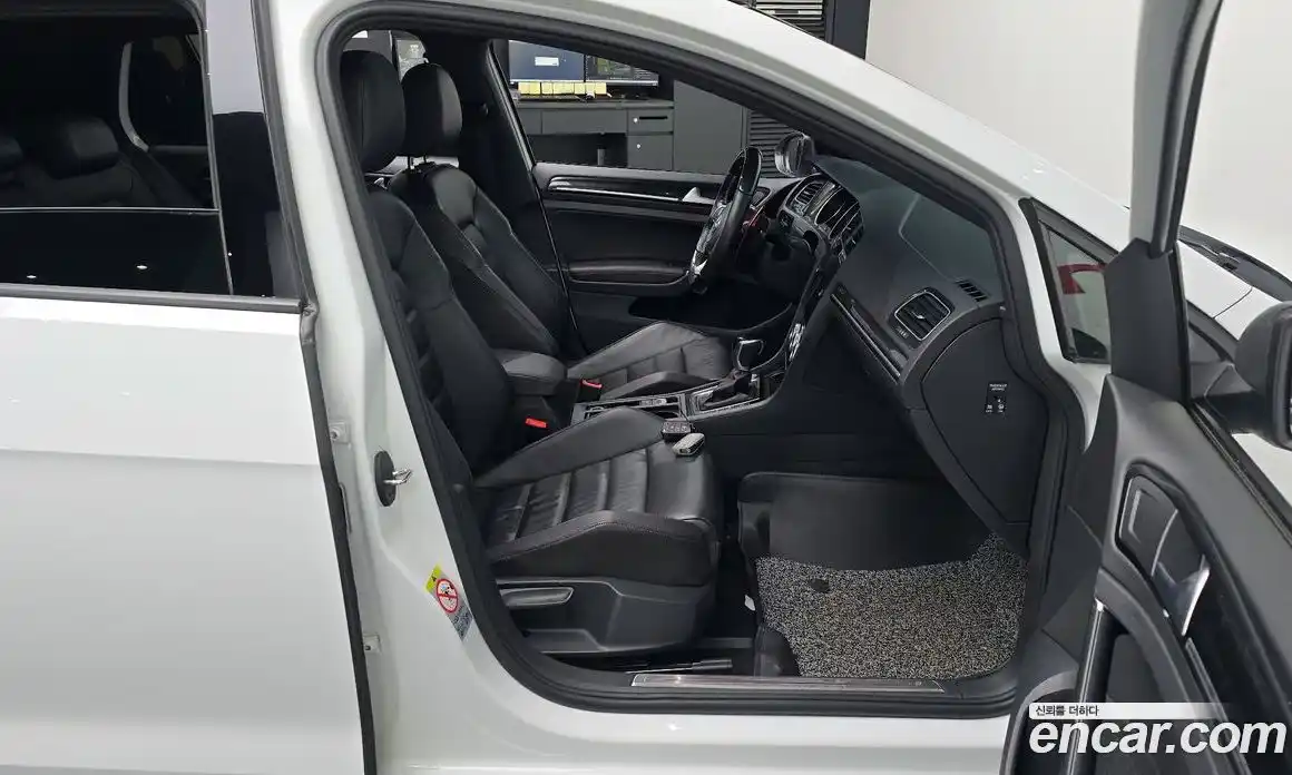 Volkswagen Golf 2016 2.0 гидро в Москве № 2060990, фото 17