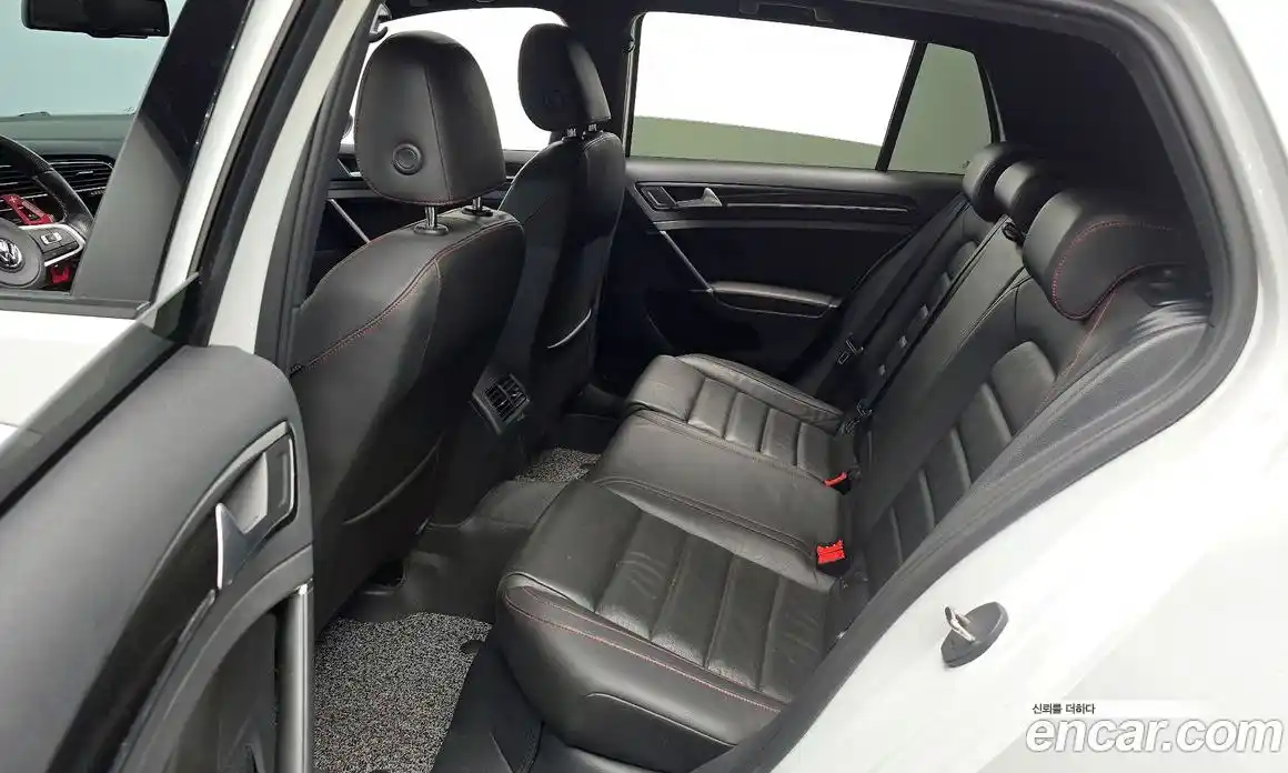 Volkswagen Golf 2016 2.0 гидро в Москве № 2060990, фото 30
