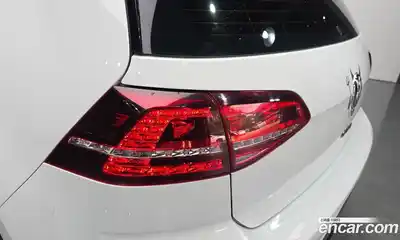 Volkswagen Golf 2016 2.0 гидро в Москве № 2060990, миниатюра 9