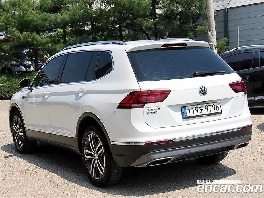 Volkswagen Tiguan 2020 2.0 гидро в Москве № 2061046, фото 3