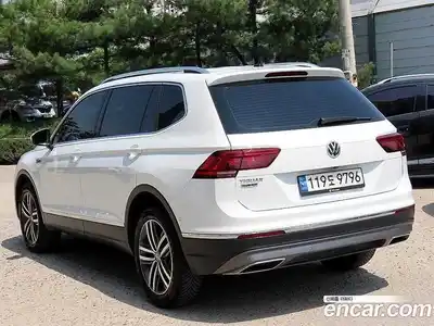 Volkswagen Tiguan 2020 2.0 гидро в Москве № 2061046, миниатюра 3