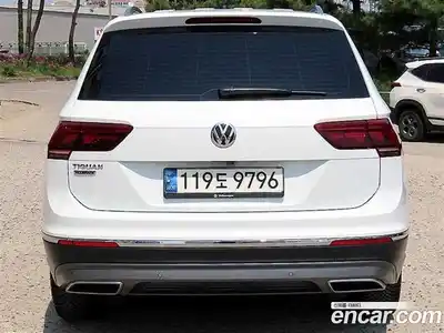 Volkswagen Tiguan 2020 2.0 гидро в Москве № 2061046, миниатюра 4