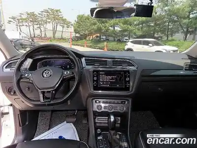 Volkswagen Tiguan 2020 2.0 гидро в Москве № 2061046, миниатюра 7