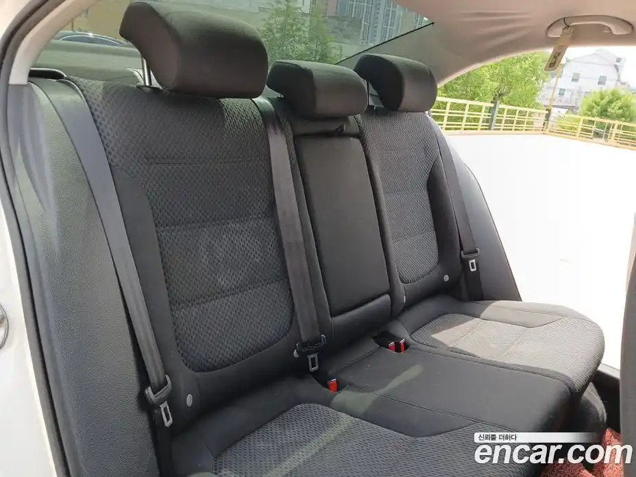 Volkswagen Jetta 2011 2.0 гидро в Москве № 2061177, фото 13