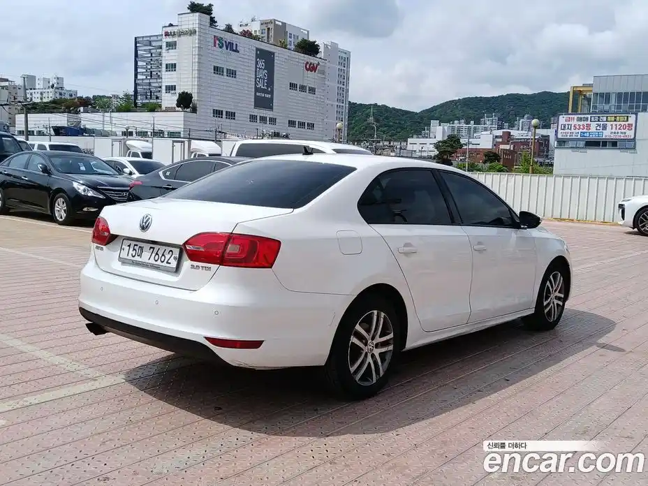 Volkswagen Jetta 2011 2.0 гидро в Москве № 2061177, фото 4