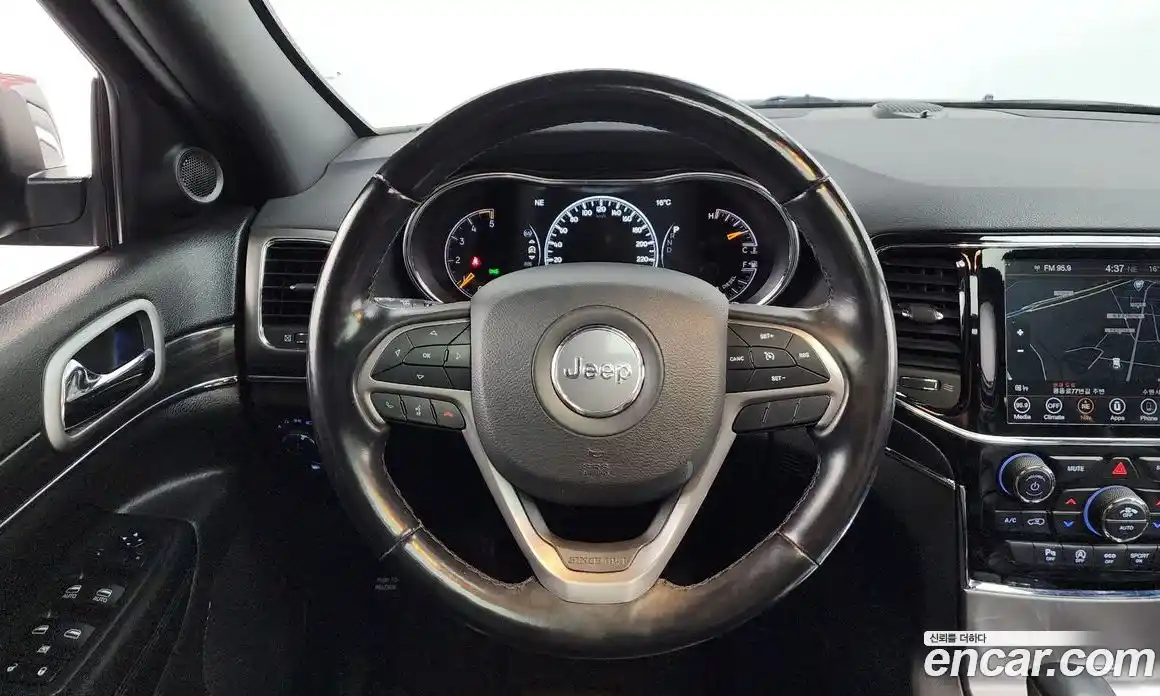 Jeep Cherokee 2019 3.0 гидро в Москве № 2061608, фото 12