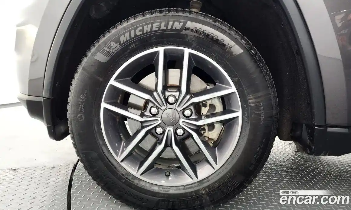 Jeep Cherokee 2019 3.0 гидро в Москве № 2061608, фото 5