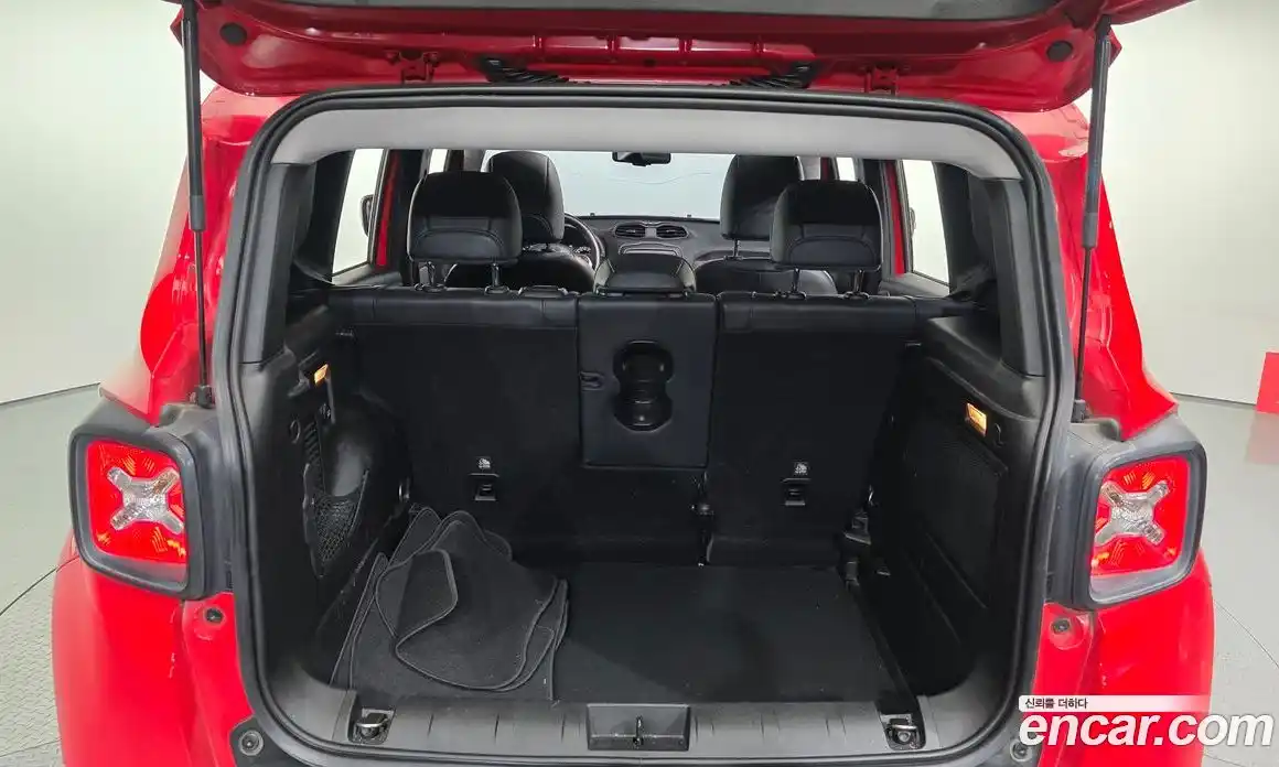 Jeep Renegade 2016 2.0 гидро в Москве № 2061682, фото 20