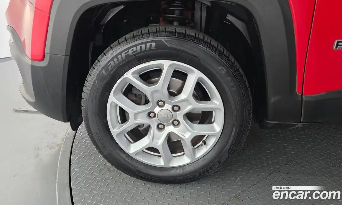 Jeep Renegade 2016 2.0 гидро в Москве № 2061682, фото 5