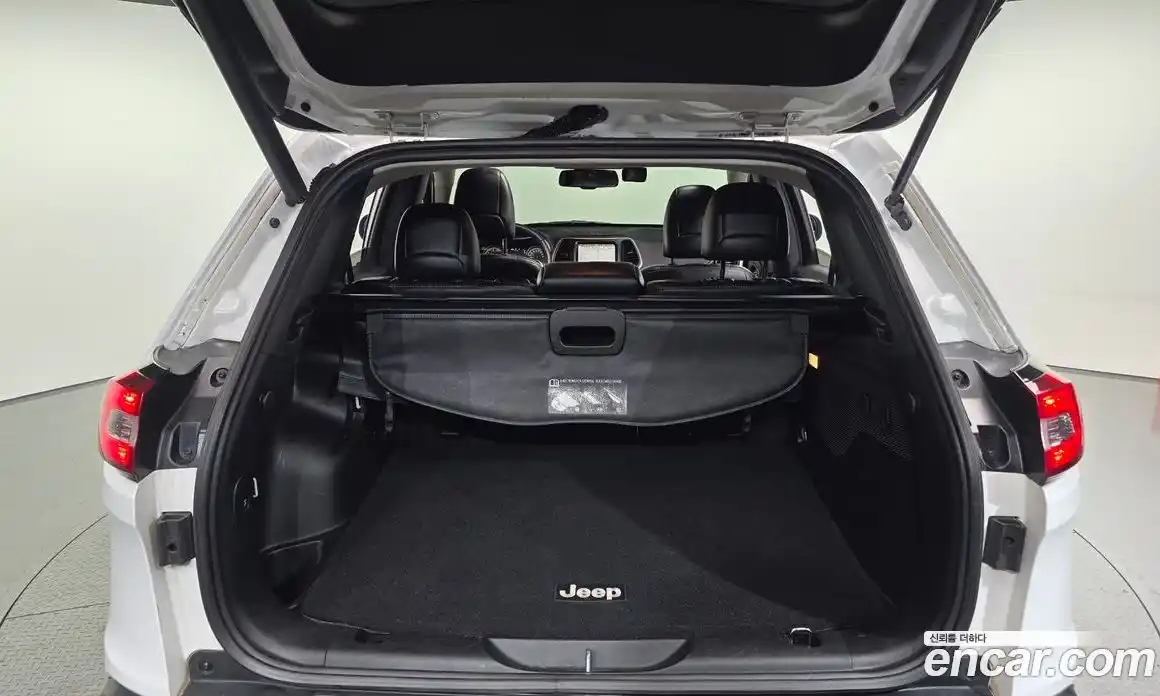 Jeep Cherokee 2016 2.2 гидро в Москве № 2061737, фото 20