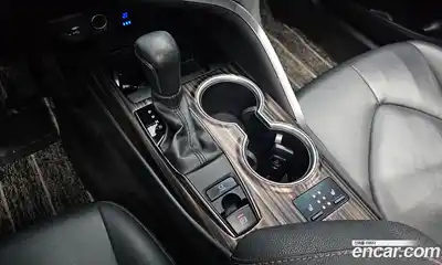 Toyota Camry 2018 2.5 гидро в Москве № 2062013, миниатюра 11