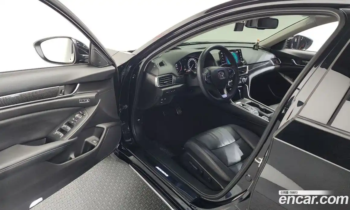 Honda Accord 2018 2.0 гидро в Москве № 2062485, фото 13