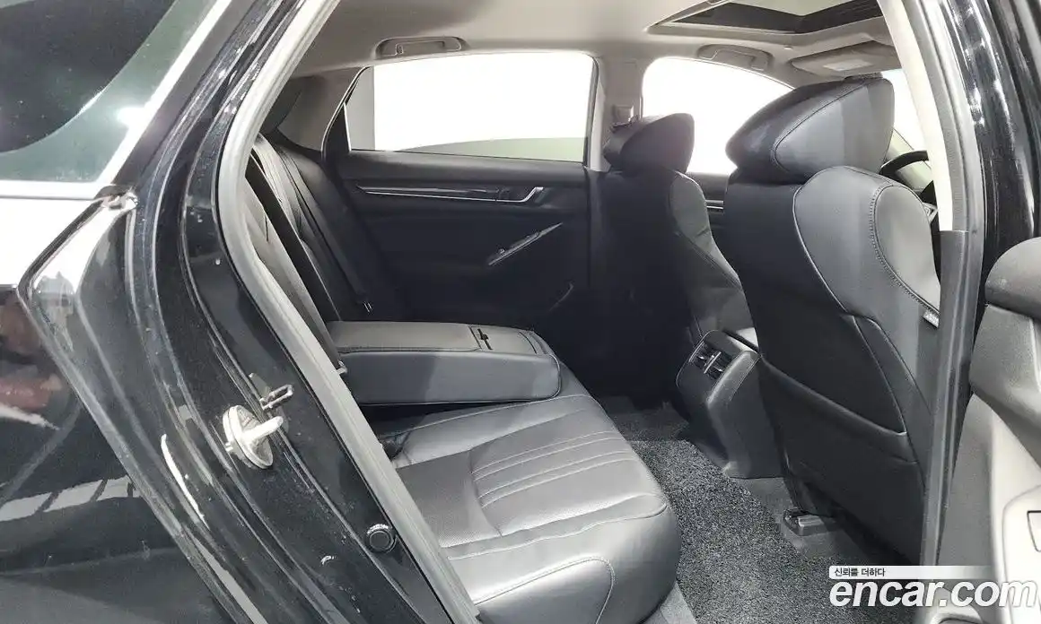 Honda Accord 2018 2.0 гидро в Москве № 2062485, фото 17