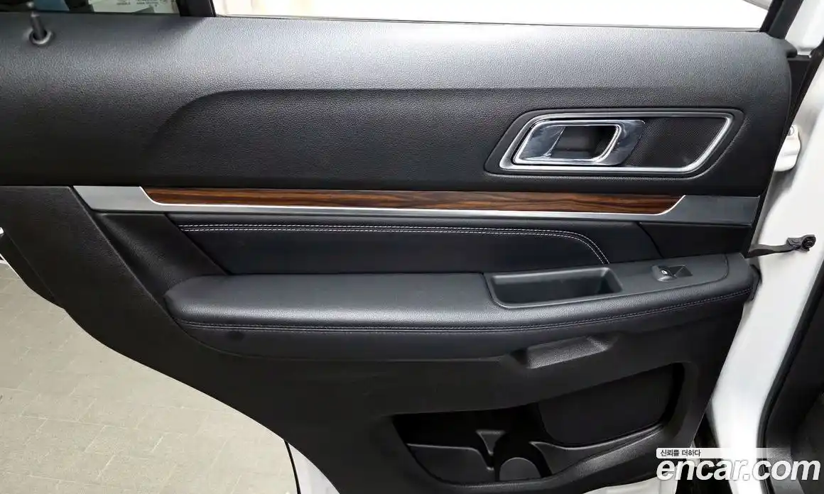 Ford Explorer 2018 2.3 гидро в Москве № 2062978, фото 15