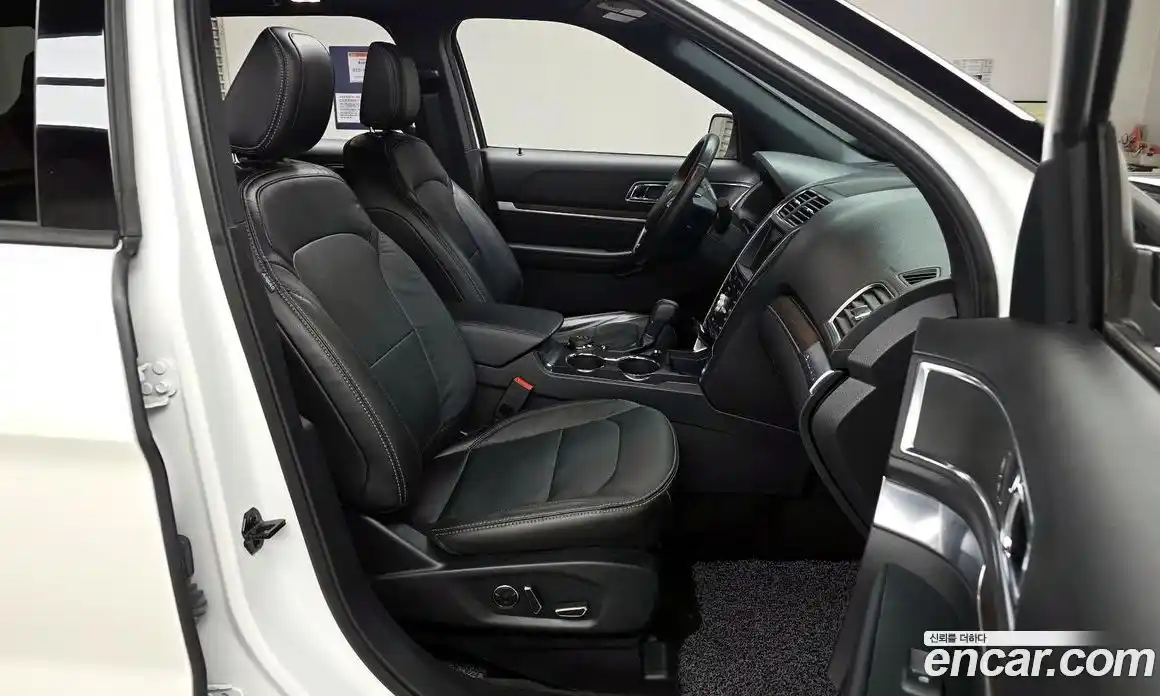 Ford Explorer 2018 2.3 гидро в Москве № 2062978, фото 16