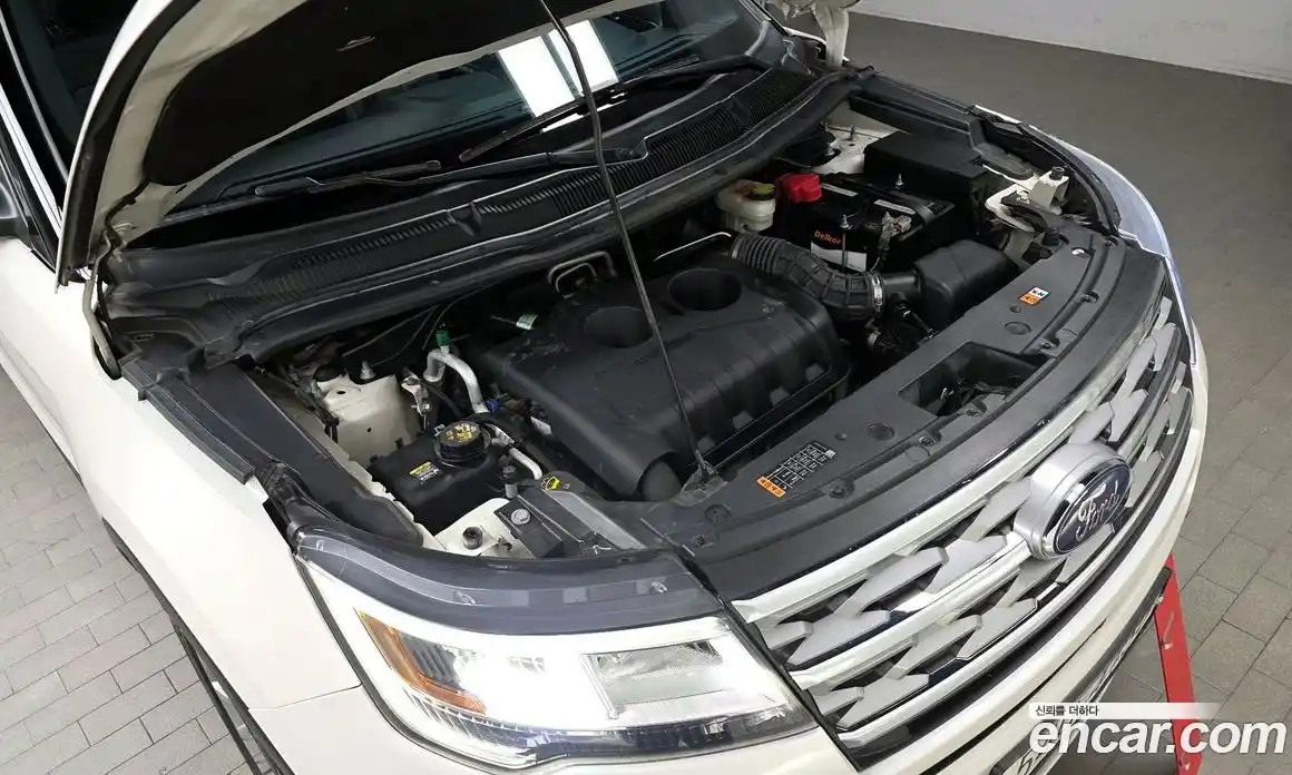 Ford Explorer 2018 2.3 гидро в Москве № 2062978, фото 6