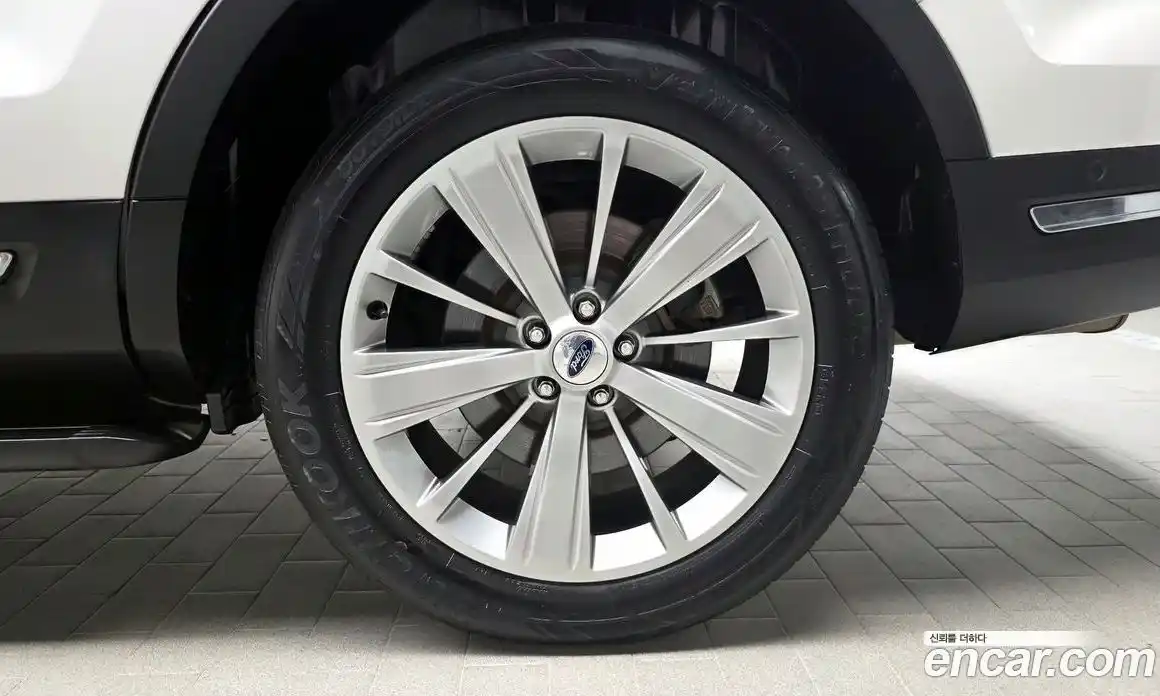 Ford Explorer 2018 2.3 гидро в Москве № 2062978, фото 7