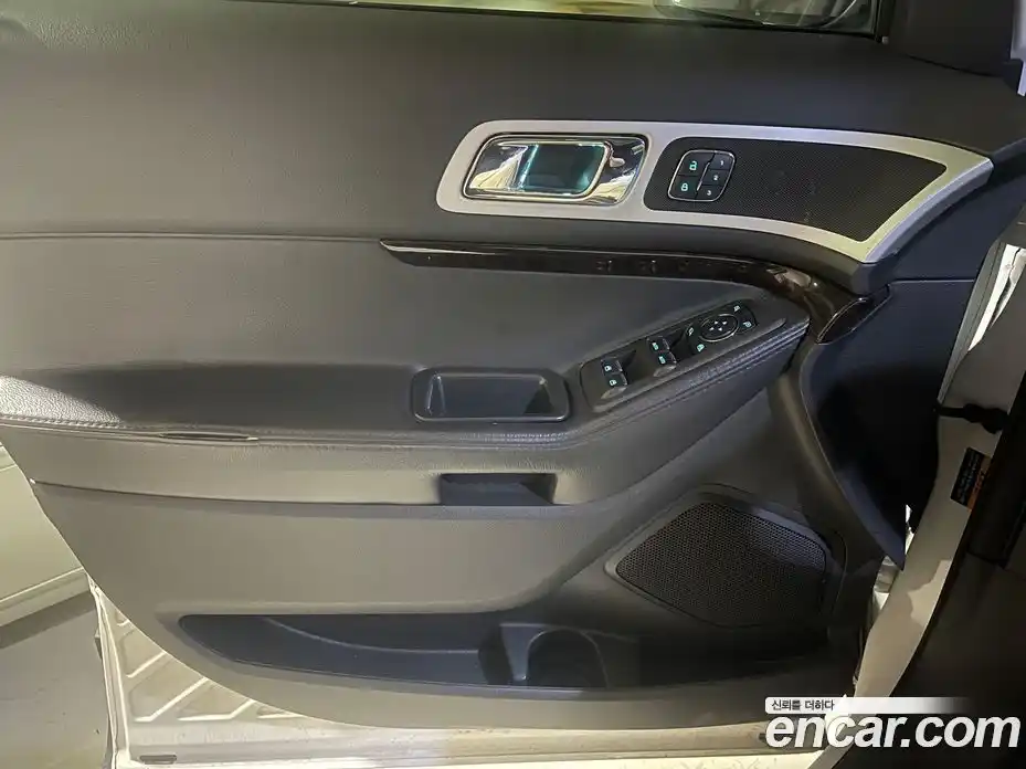 Ford Explorer 2013 3.5 гидро в Москве № 2063103, фото 15