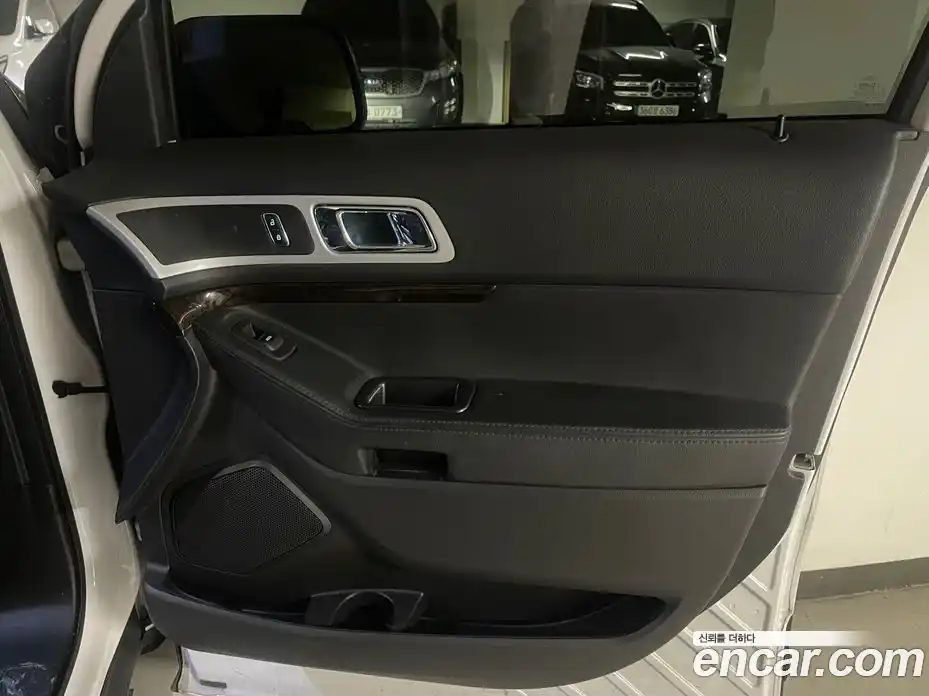 Ford Explorer 2013 3.5 гидро в Москве № 2063103, фото 8