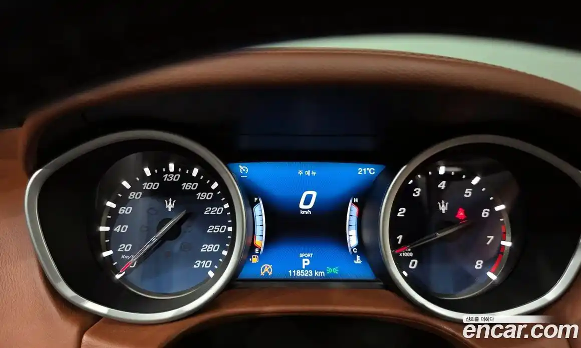 Maserati Ghibli 2019 3.0 гидро, фото 11
